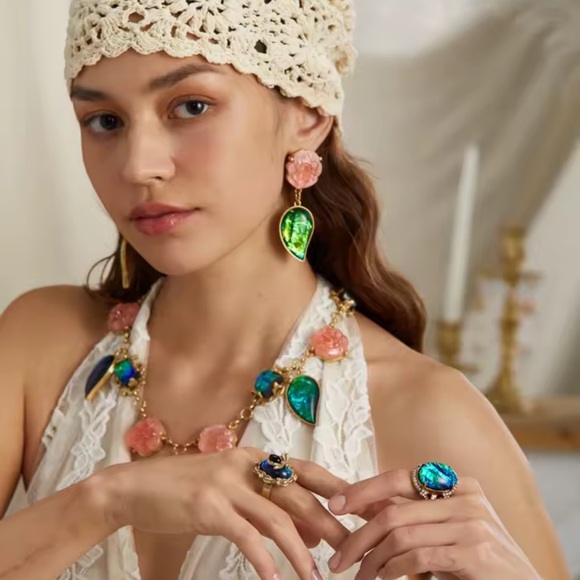 Masterpiece Bee Elegance Antique Brass Ring - Picture 7 of 10